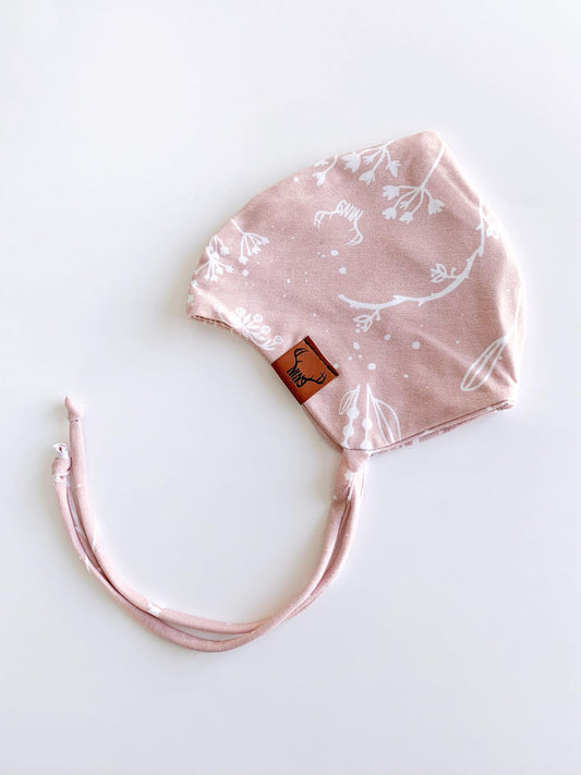 Bonnet fleur crème Nine Clothing pixie hat cream flower