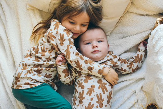 Chandail évolutif pain d'épice Noel Nine Clothing grow with me gingerbread christmas sweater