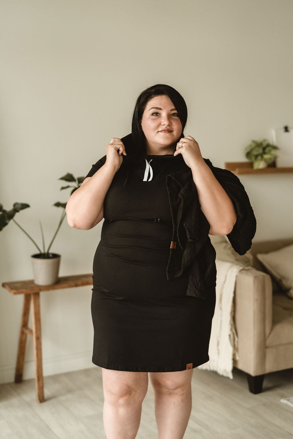 NOIRE robe à capuchon maternité, allaitement, postpartum coton