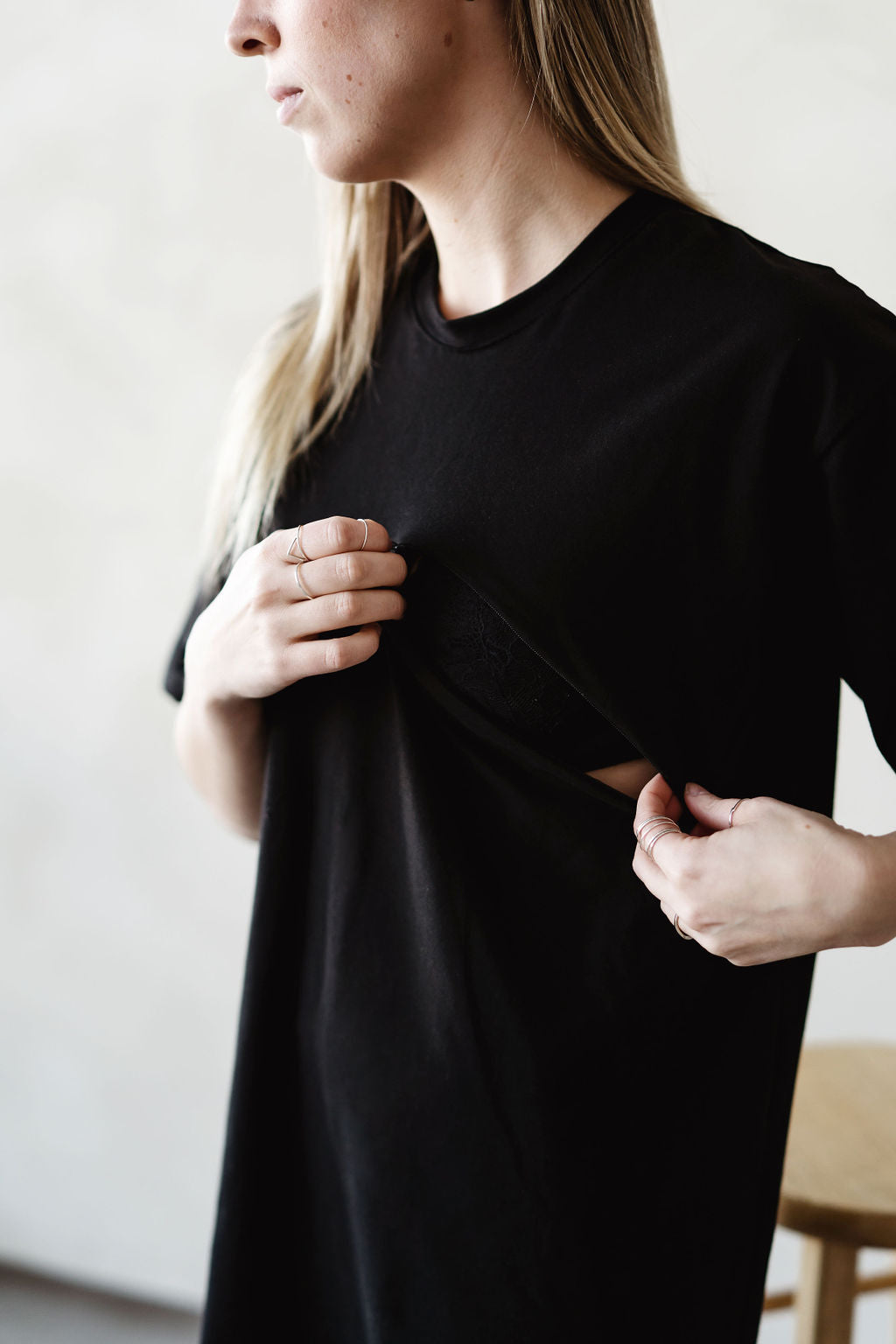 Accès allaitement Robe t-shirt noir 3 en 1 maternité, allaitement et post partum Nine Clothing