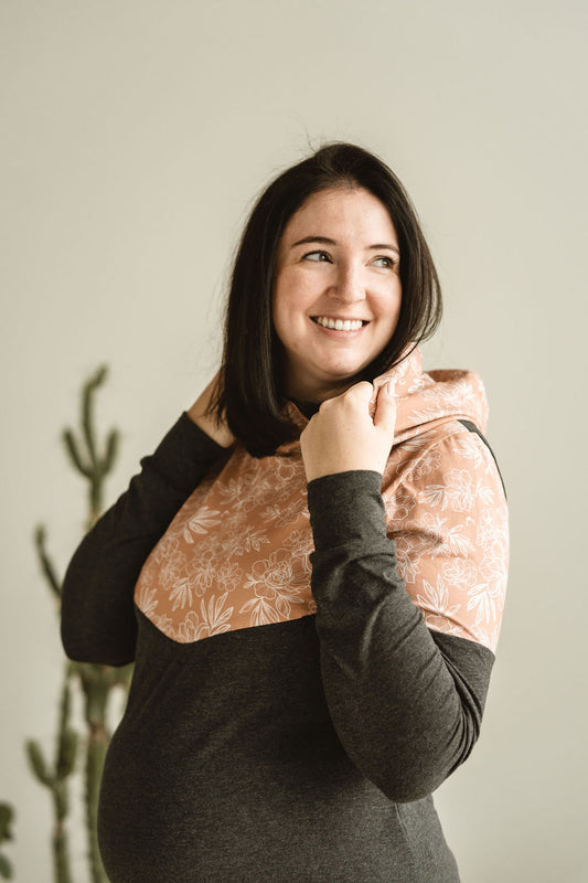 Chandail à capuchon femme 3 en 1 gris fleur rose maternité, allaitement et postpartum Nine Clothing hoodie women gray pink flower 3 in 1 maternity, breastfeeding and postpartum