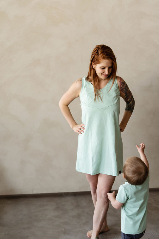 Robe camisole vert menthe 3 en 1 maternité, allaitement et postpartum Nine Clothing