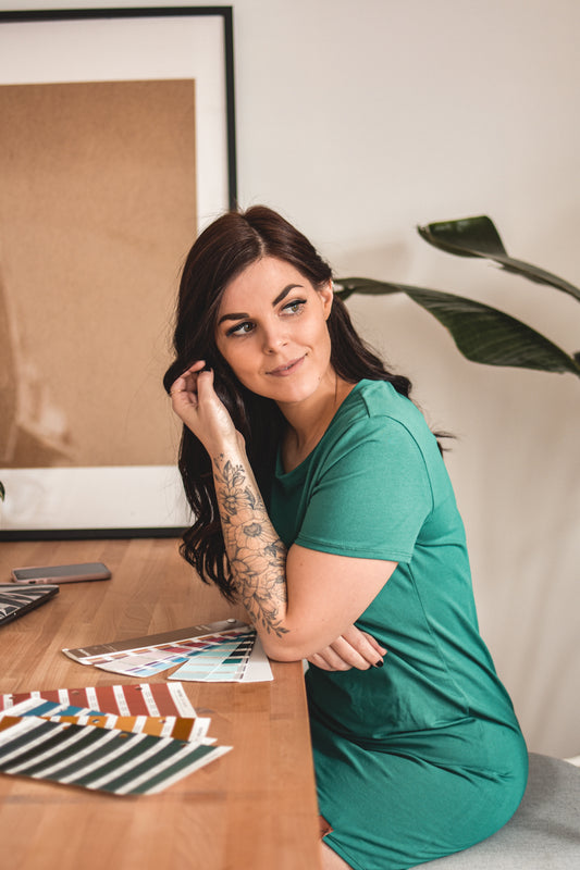 Robe vert tropical 3 en 1 maternité, allaitement et postpartum Nine Clothing