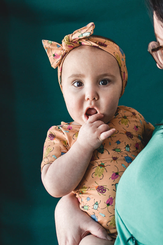 Cache-couche évolutif insectes à manche courte Nine Clothinig grow with me onesie bugs short sleeves