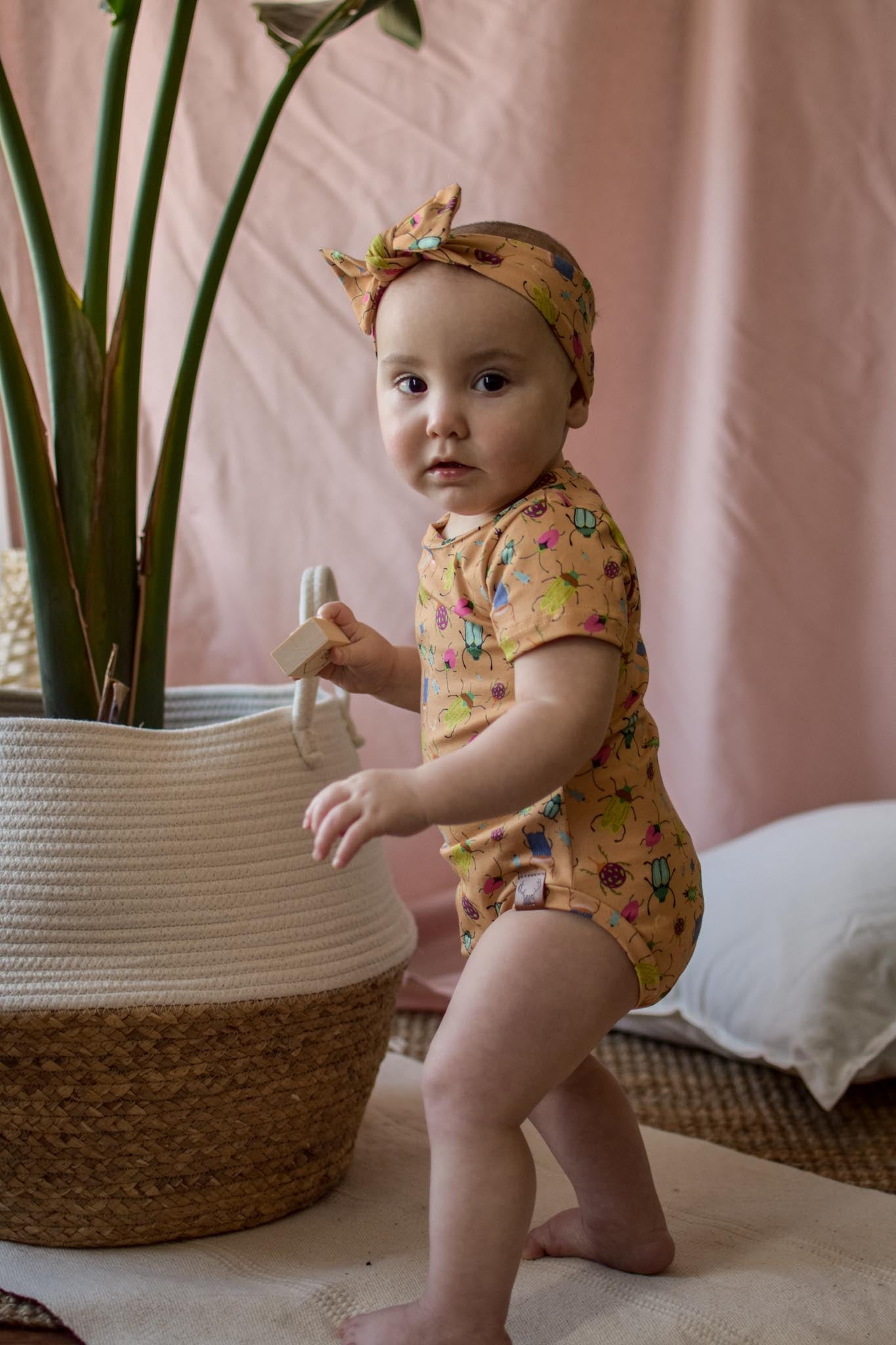 Cache-couche évolutif insectes à manche courte Nine Clothinig grow with me onesie bugs short sleeves