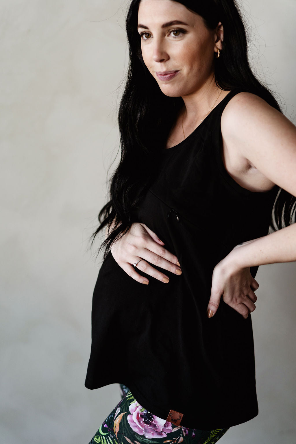 Camisole boyfriend noire 3 en 1 maternité, allaitement et post-partum Nine Clothing black tank top maternity breastfeeding postpartum