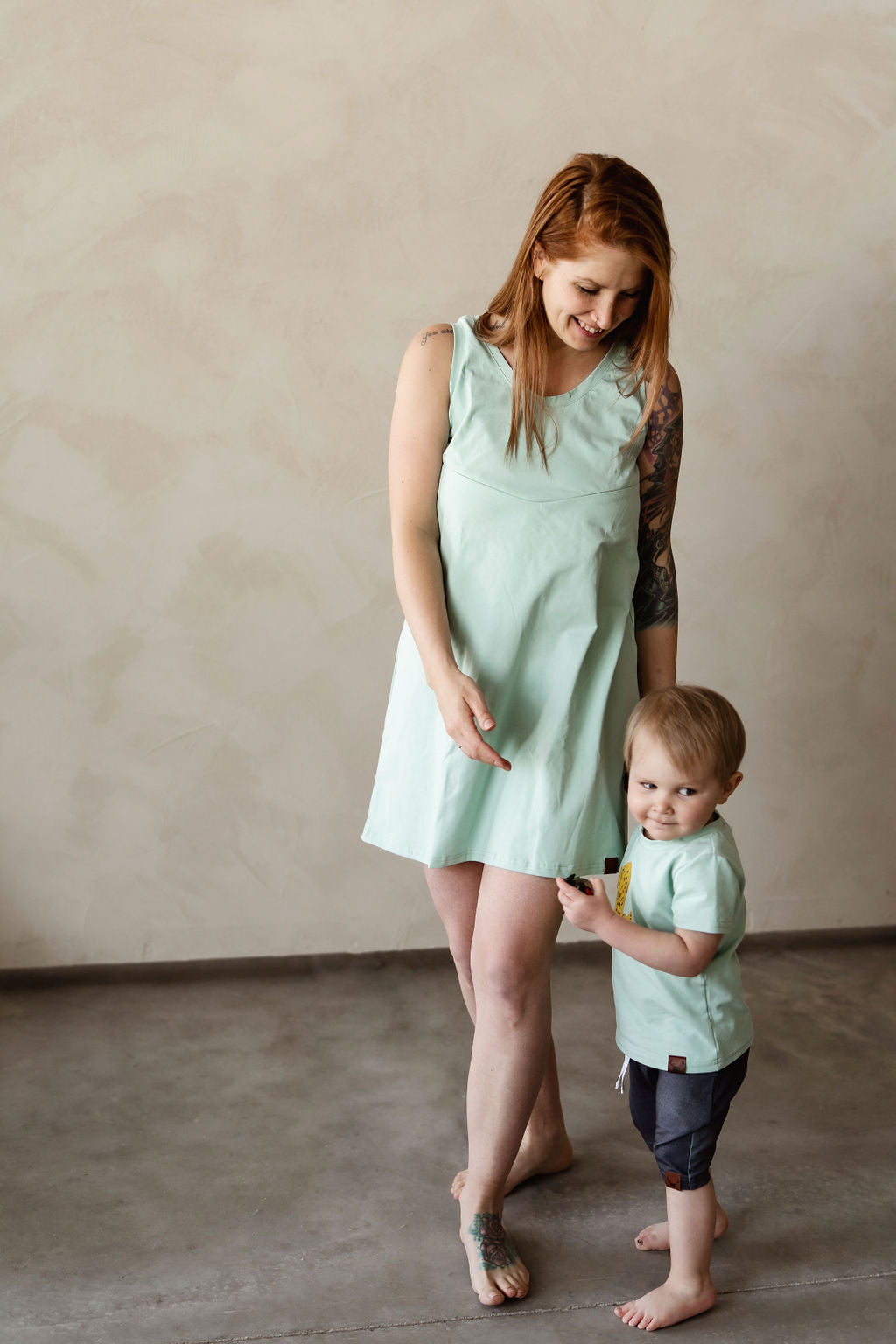 Maman et garçon Robe camisole vert menthe 3 en 1 maternité, allaitement et postpartum Nine Clothing