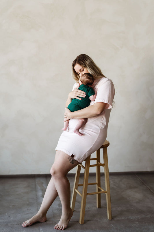 Maman et bébé Robe t-shirt rose 3 en 1 maternité, allaitement et postpartum Nine Clothing