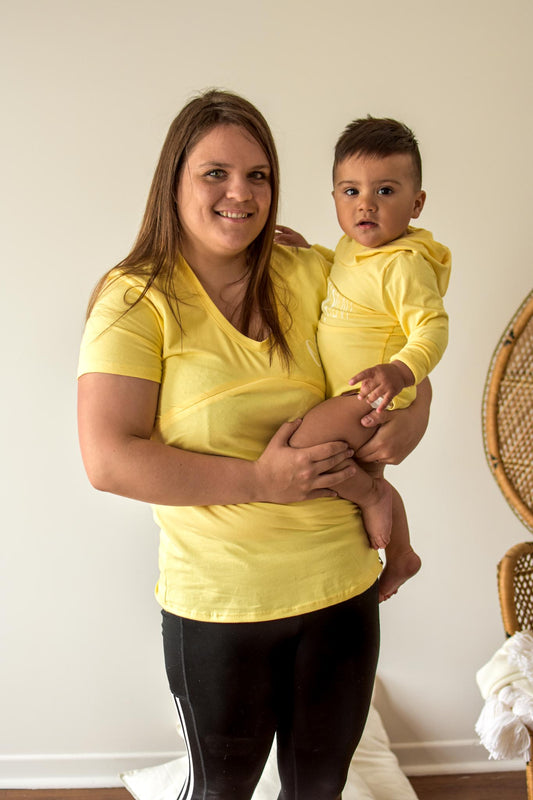 T-shirt jaune imprimé oh yeah 3 en 1 maternité, allaitement et postpartum Nine Clothing