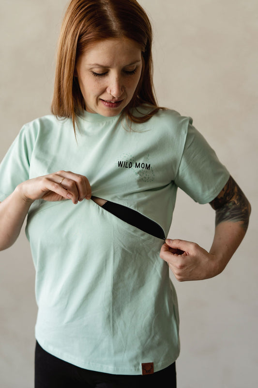 Ouverture accès allaitement T-shirt menthe imprimé wild mom coupe boyfriend 3 en 1 maternité, allaitement et postpartum Nine Clothing