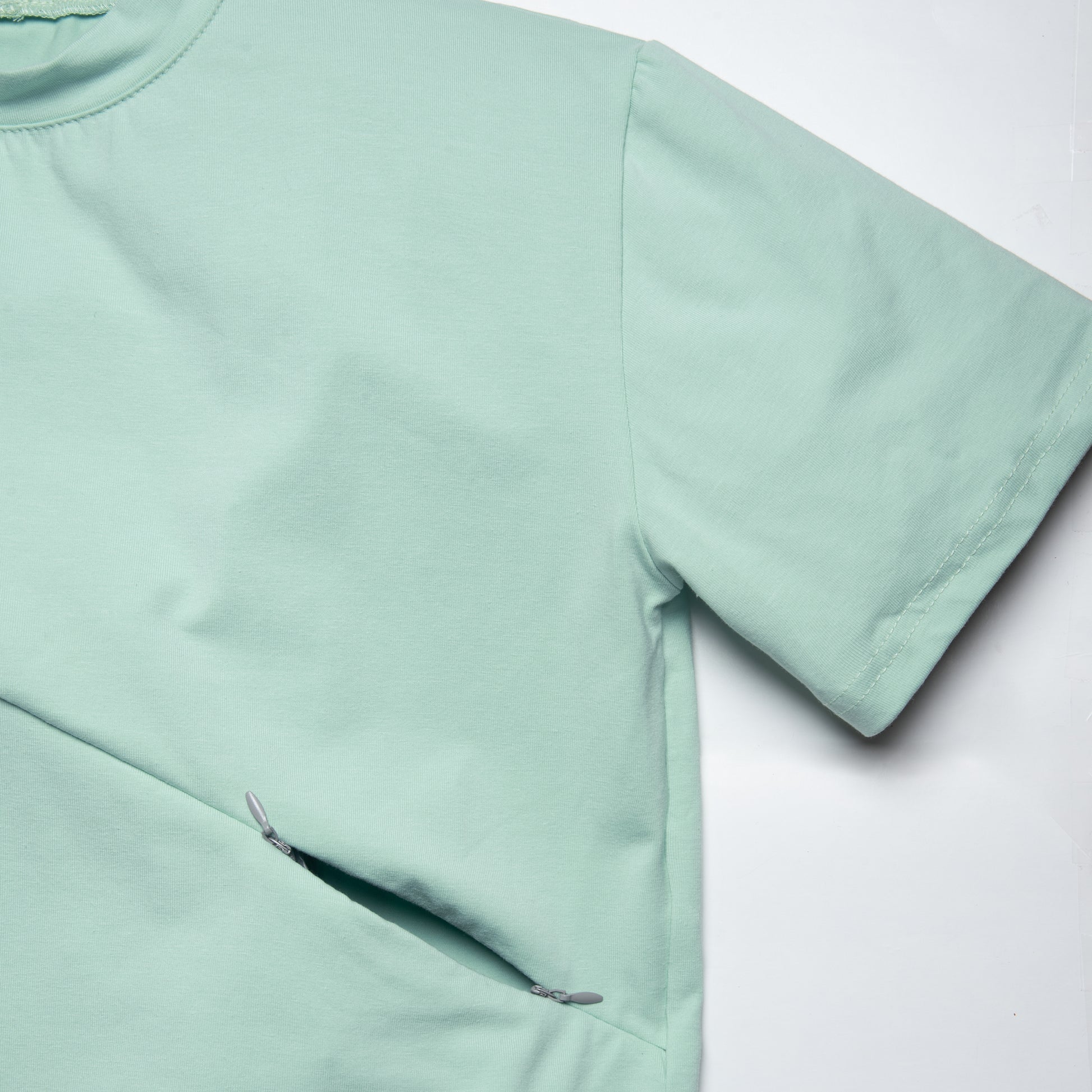 T-shirt vert menthe coupe boyfriend 3 en 1 maternité, allaitement et postpartum Nine Clothing